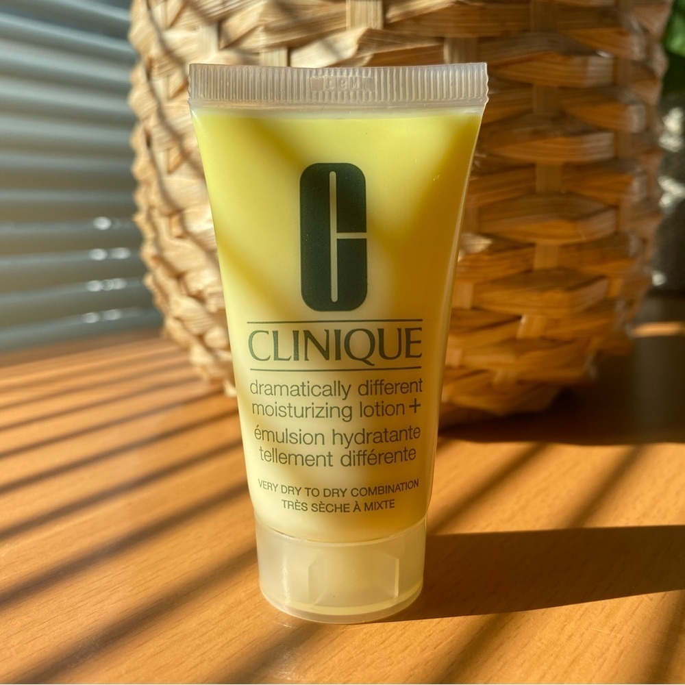Clinique Dramatically Different Moisturizing Lotion 30ml